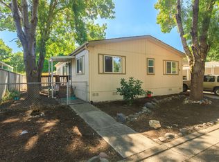 633 E Archwood Dr Unit 44, Eagle Point, OR 97524