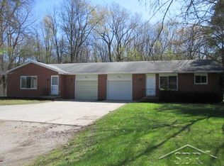 941 Saint Andrews Rd, Saginaw, MI 48638