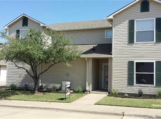 602 Hermosillo Plz, Dallas, TX 75211