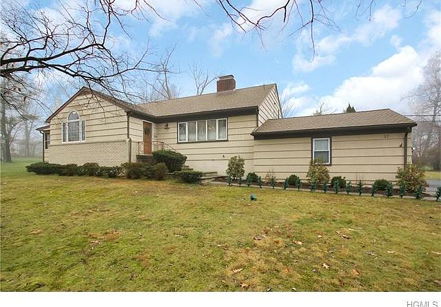 1st image of 17 Lorenz Dr