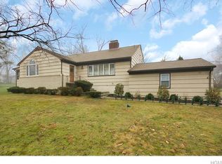 17 Lorenz Dr, Valhalla, NY 10595