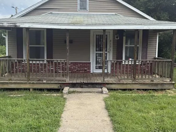 213 E Johnson St, Sedalia, MO 65301