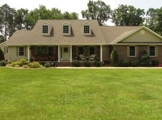 362 W Creek Dr, Crossville, TN 38572