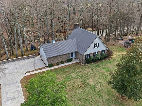 2nd image of 270 Wood Bluff Rd