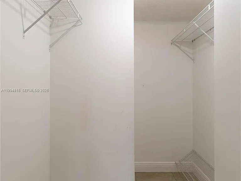 875 Riverside Dr #715 — Photo 18