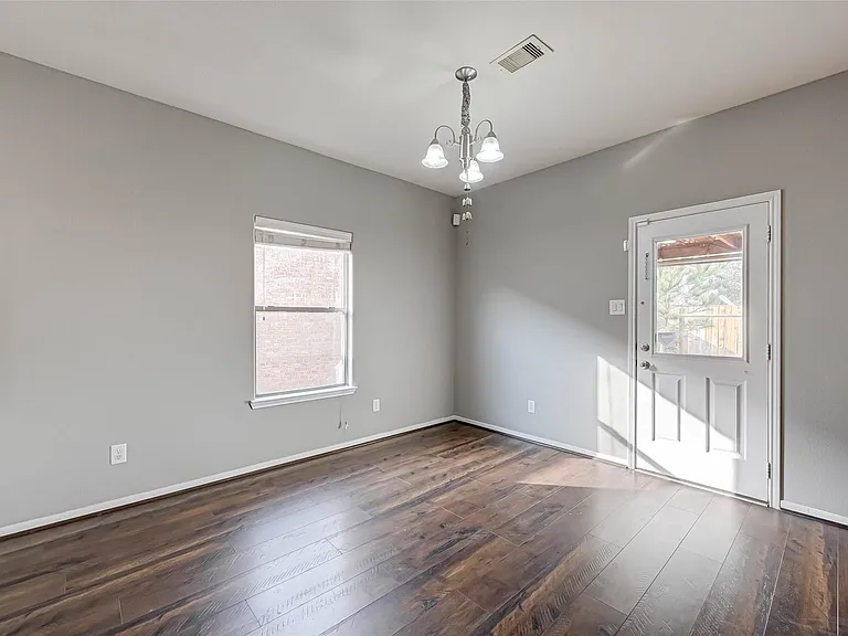 502 Mornington Ln — Photo 20