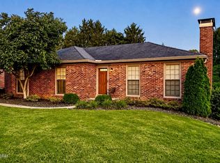 9402 Tiverton Way, Rolling Hills, KY 40242