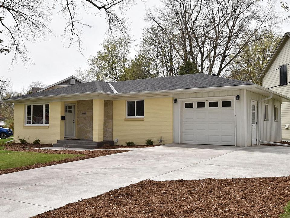 W66N497 Madison AVENUE, Cedarburg, WI 53012 Zillow