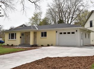 W66N497 Madison Ave, Cedarburg, WI 53012