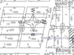 8 Kirkpatrick St, Benton, IL 62812