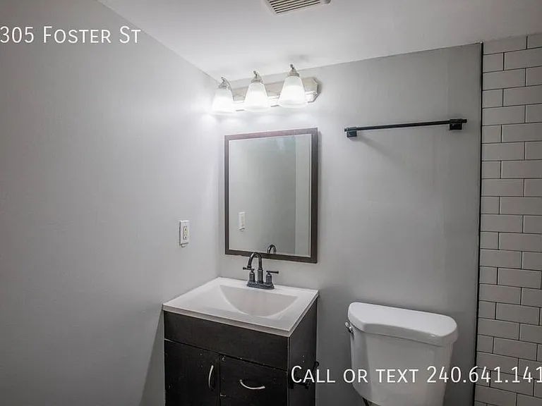 6305 Foster St #B — Photo 10
