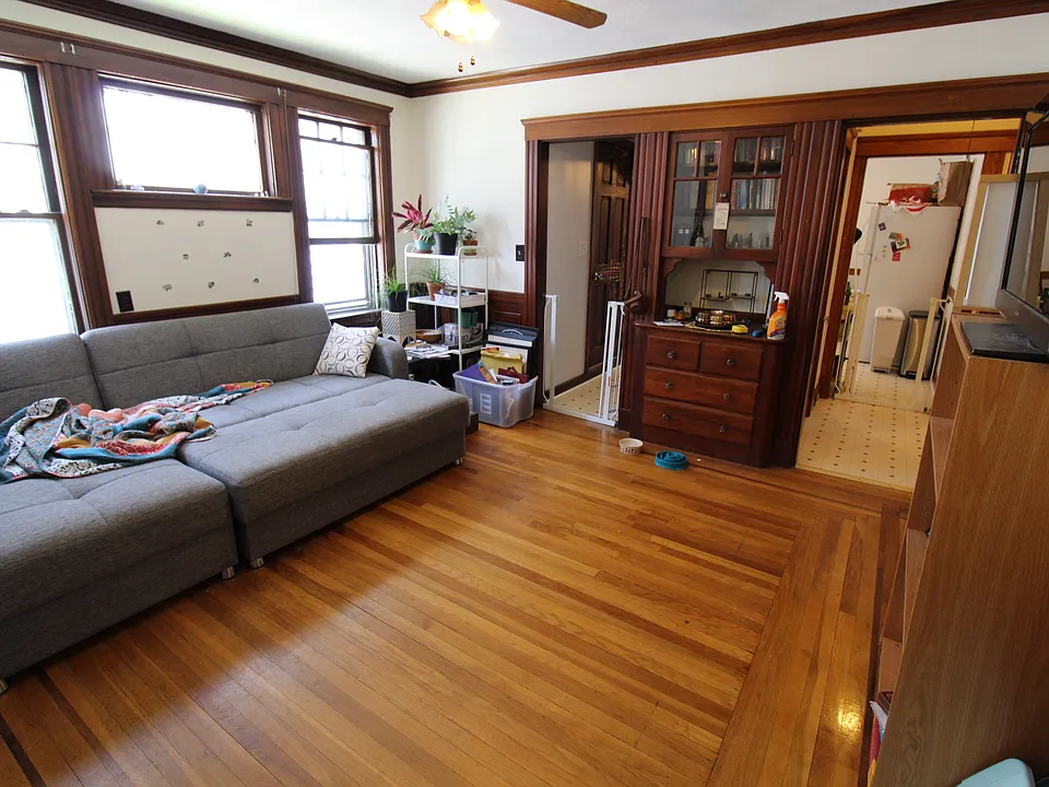 12 Seagrave Rd #U1