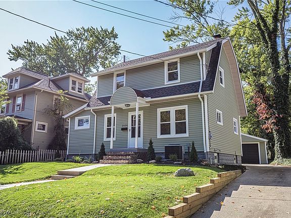 3rd image of 2524 Elmwood St