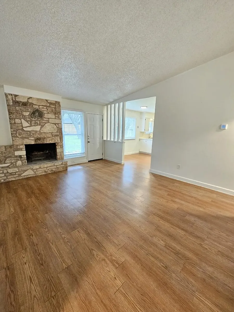Building Photo - 160 Terrace Ave #2