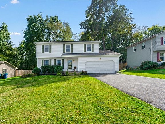 3rd image of 659 Dorchester Dr