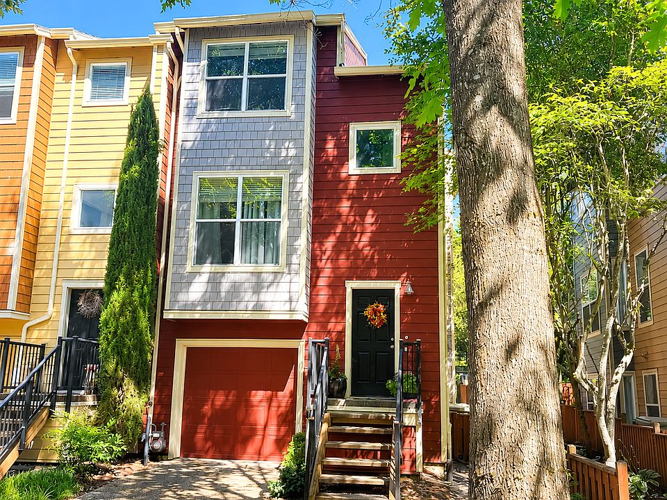 2nd image of 2114 NE Sheffield Ave