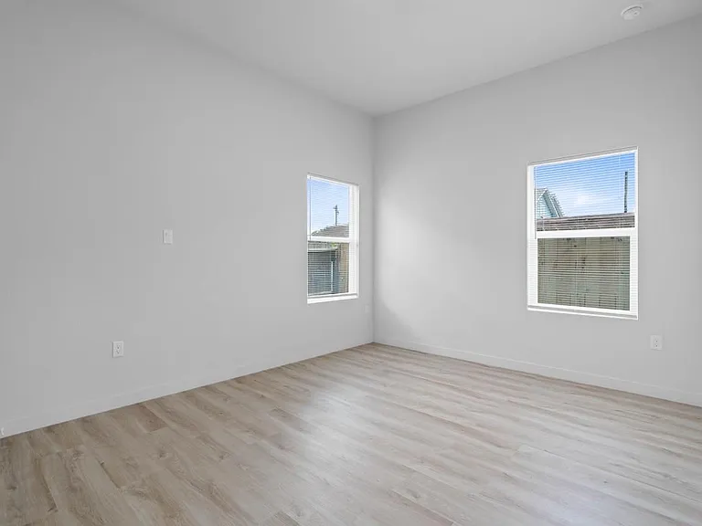 9725 Kerr St #A — Photo 23