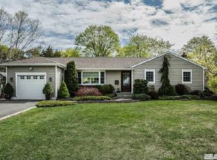 95 Kennedy Ave, Blue Point, NY 11715