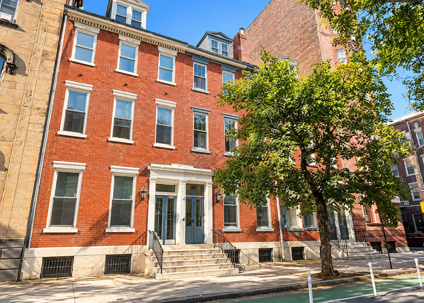 1 bed, 650 sqft, $1,299 — Photo 2