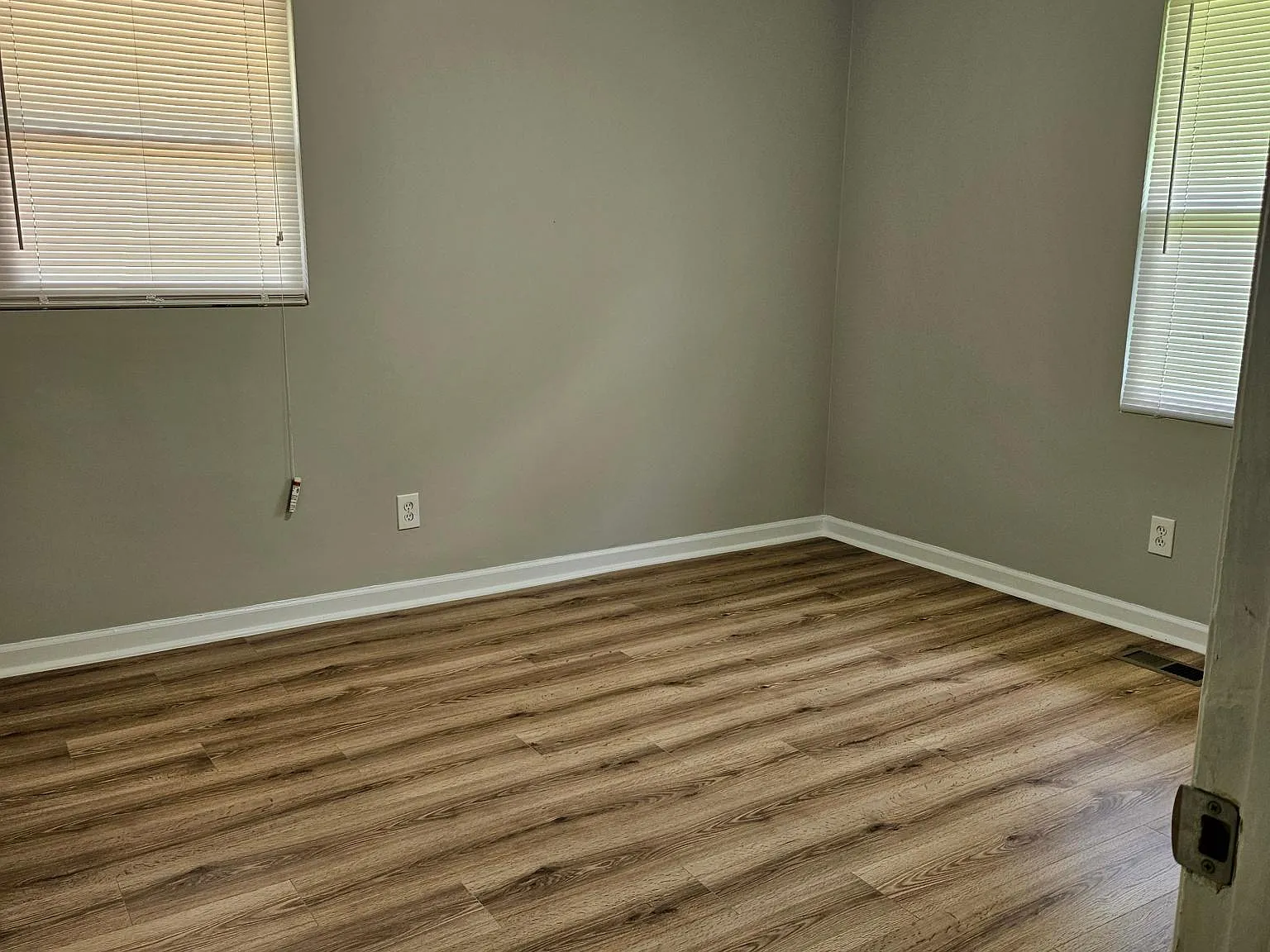 3 bed, 1040 sqft, $1,700 — Photo 4