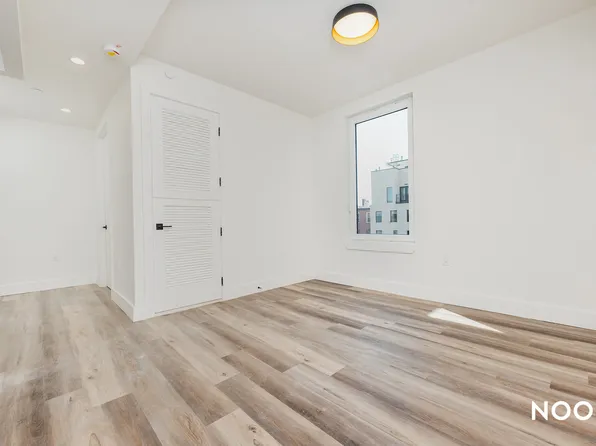 26 Quincy Street image 3 of 13