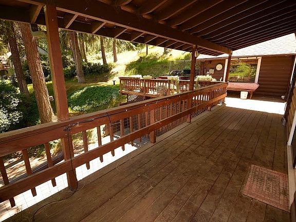 4th image of 2131 Lakeshore Dr