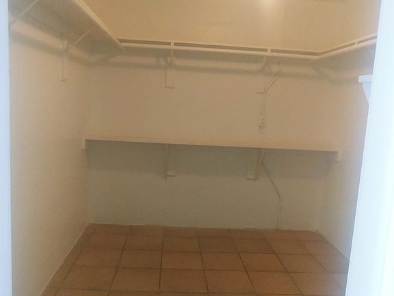 5th image of 733 NE 7th Ave #8