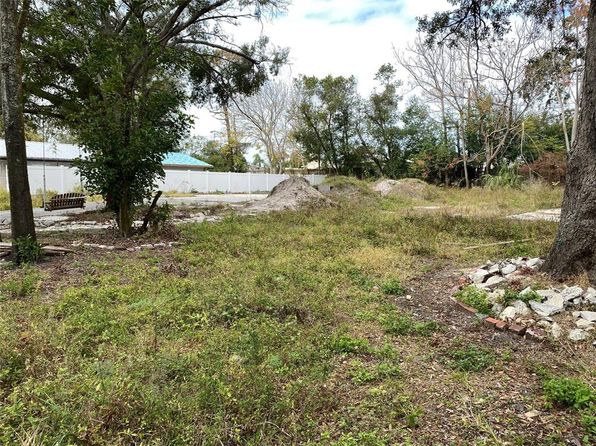 4341 Manton Ln, Holiday, FL 34691