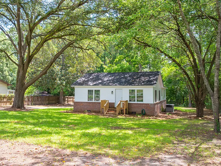 706 E Pinetree Blvd — Photo 7