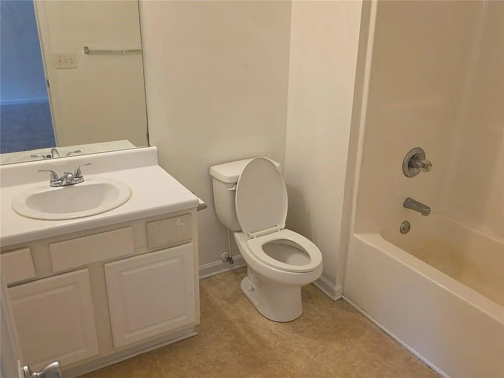 2 bed, 2.0 bath, 1092 sqft, $1,310 — Photo 4