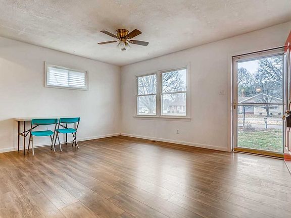 4th image of 3011 Southeast Blvd
