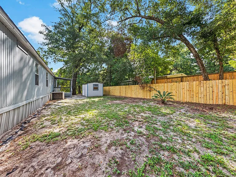 698 Persimmon St — Photo 23
