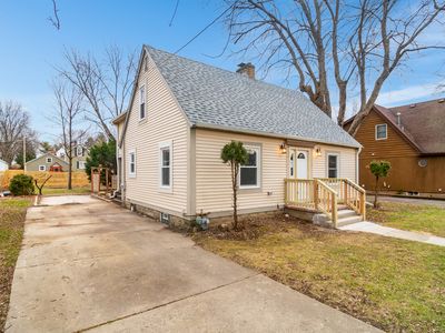 74 Park St, Oswego, IL, 60543