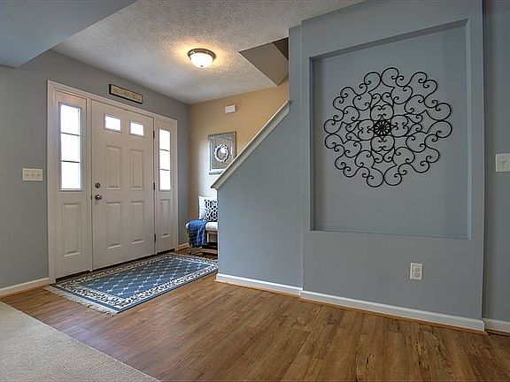 3rd image of 1918 Prairie Clover Dr