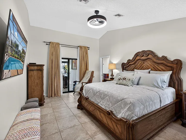 168 Thornton Dr — Photo 26