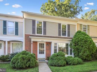 5413 Leeway Ct, Fairfax, VA 22032