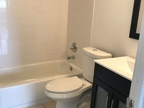 4th image of 1610 N 25th St Suite 8