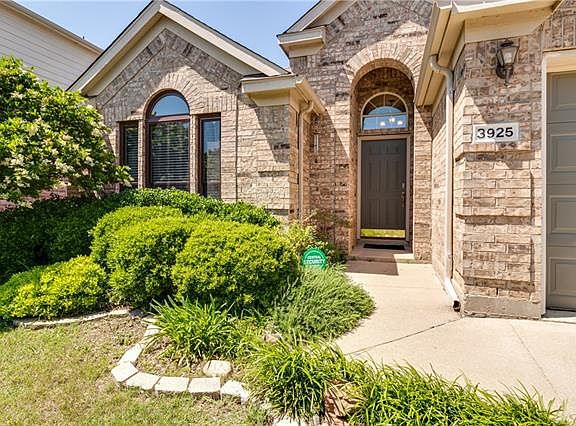 3rd image of 3925 Aldersyde Dr