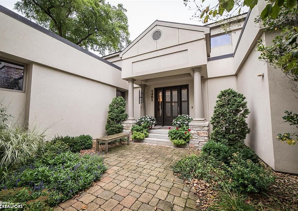 1401 N Shore Dr, Clear Lake, IA 50428 Zillow