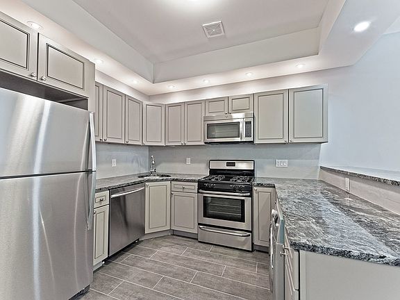 2nd image of 776 Halsey St #2IB