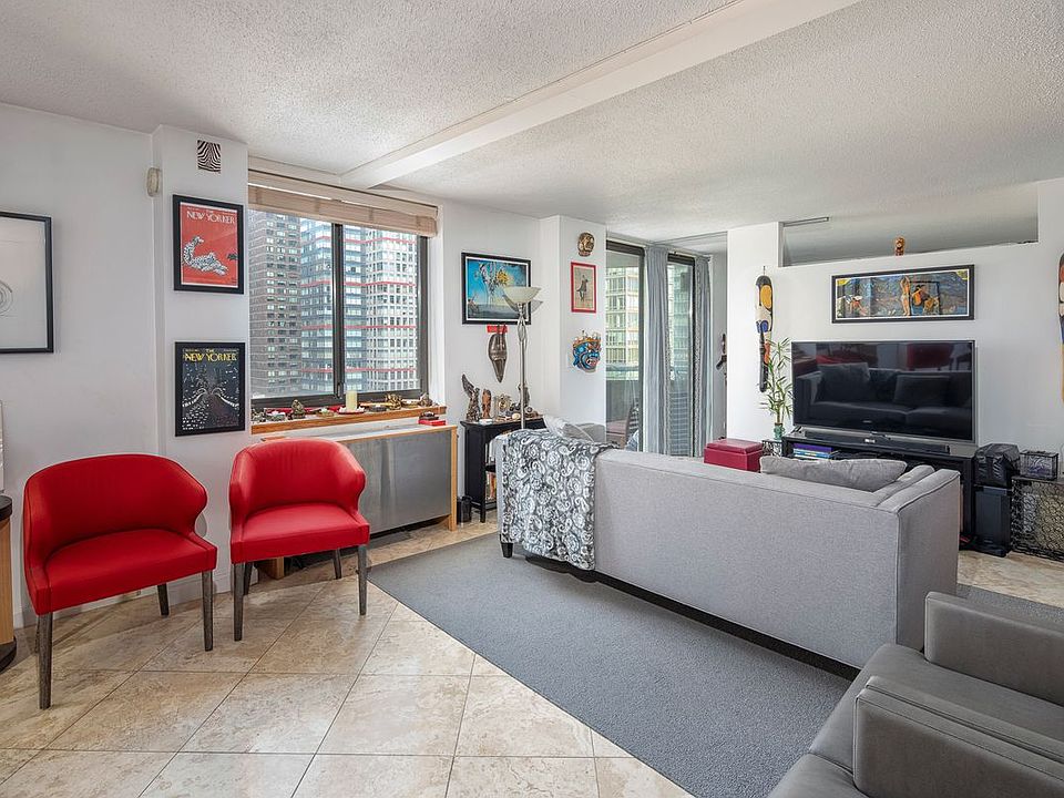 1st image of 224 E 52nd St APT 22