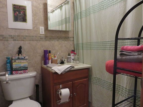 5th image of 823 Saint Johns Pl APT 3A