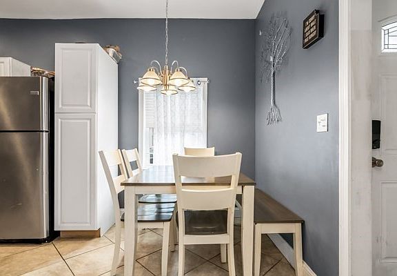 4th image of 89 Auburn St #1