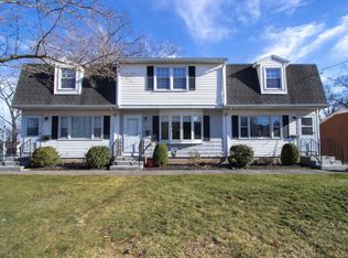 16 Mercury Ct #B, West Springfield, MA 01089
