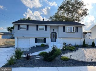 70 Albemarle Rd, Hamilton, NJ 08690