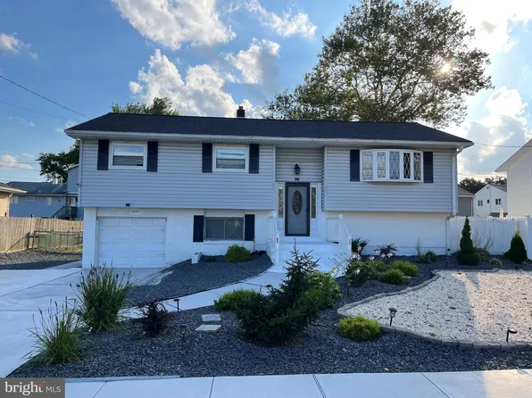 70 Albemarle Rd, Hamilton, NJ 08690