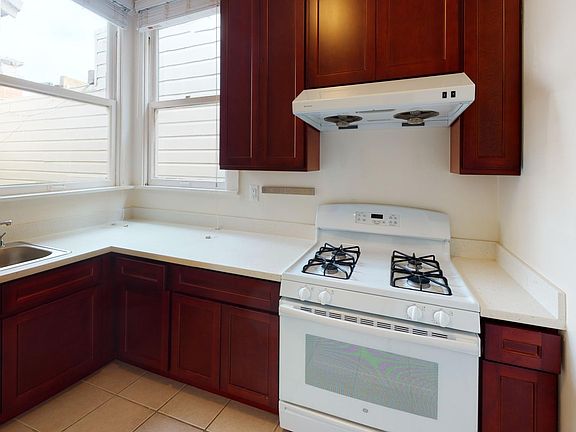 3rd image of 1740 Sacramento St APT 10