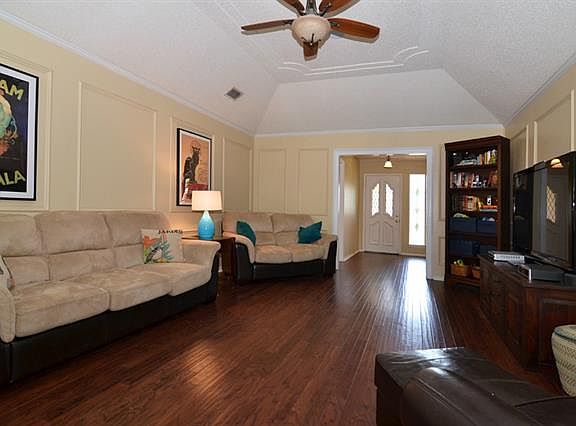 5th image of 308 Stratford Dr
