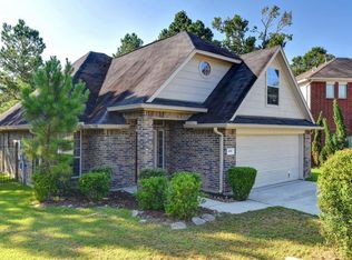 4900 Summer Rain Dr, Conroe, TX 77303