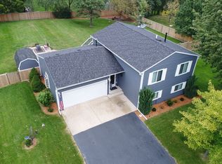 25494 W Greenview Ave, Antioch, IL